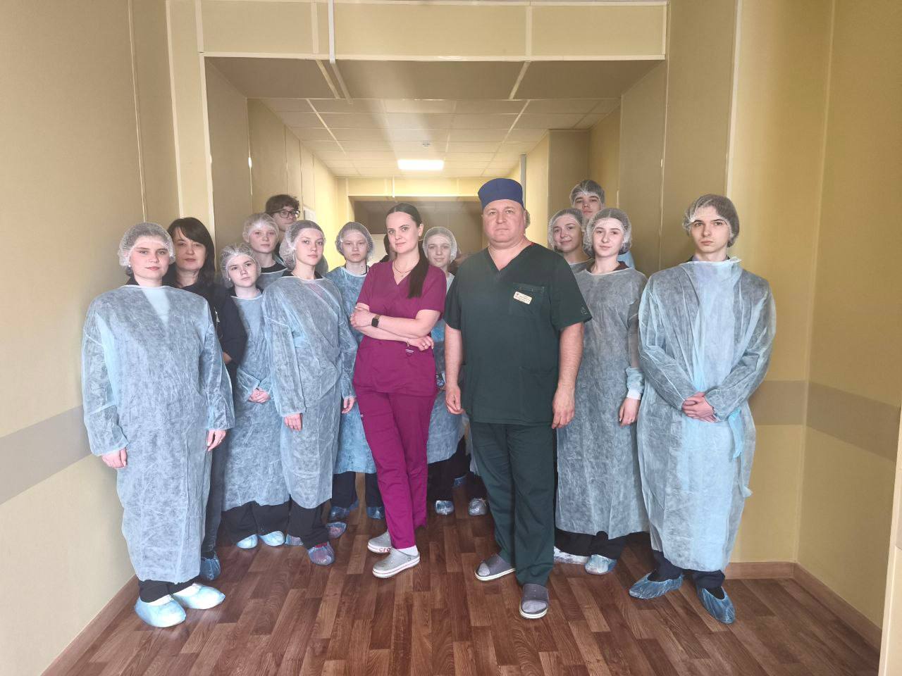Наталья Великодная: Экскурсия для школьников в Тельмановскую районную больницу