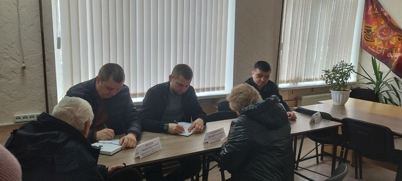 Сегодня Председатель Тельмановского муниципального совета Дмитрий Липчанский принял участие в выездной администрации в с. Гранитное