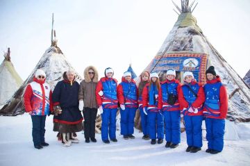Школьницы из Волновахи провели четыре дня в Тазовском районе Ямала и получили образовательный опыт