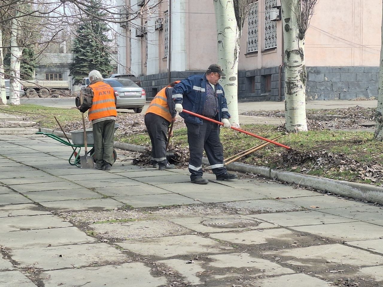 26 марта, в рамках мероприятий по благоустройству в весенне-летний период и акции «Чистый четверг» сотрудниками Филиала № 3 «Макеевский металлургический завод» ООО «ЮЖНЫЙ ГОРНО-МЕТАЛЛУРГИЧЕСКИЙ КОМПЛЕКС ДОНЕЦК» продолжены... 26 марта, в рамках мероприятий по благоустройству в весенне-летний период и акции «Чистый четверг» сотрудниками Филиала № 3 «Макеевский металлургический завод» ООО «ЮЖНЫЙ ГОРНО-МЕТАЛЛУРГИЧЕСКИЙ КОМПЛЕКС ДОНЕЦК» продолжены...