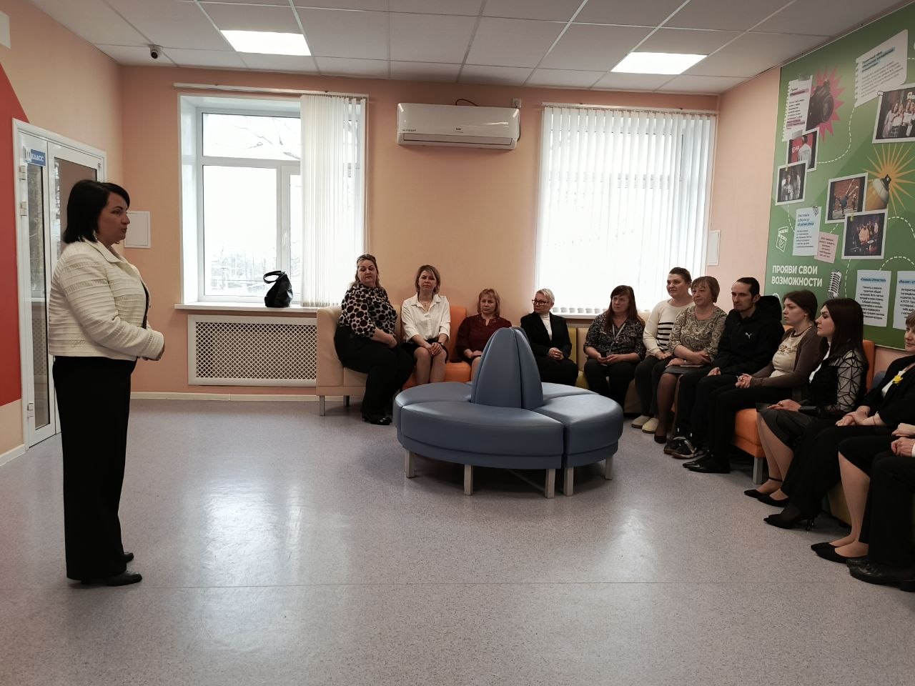 Рабочая встреча в Волновахской школе №4 Рабочая встреча в Волновахской школе №4