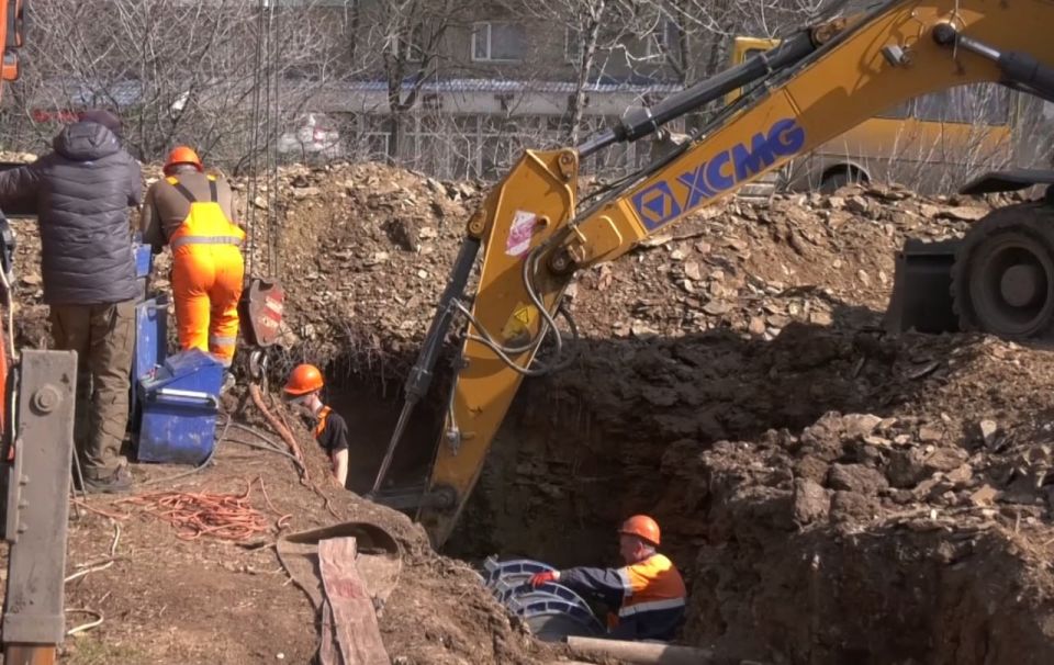В рамках сотрудничества, предусмотренного соглашением Главы ДНР Дениса Пушилина с шефствующими регионами, специалисты Приморского края продолжают масштабные работы по восстановлению системы водоснабжения В рамках сотрудничества, предусмотренного соглашением Главы ДНР Дениса Пушилина с шефствующими регионами, специалисты Приморского края продолжают масштабные работы по восстановлению системы водоснабжения