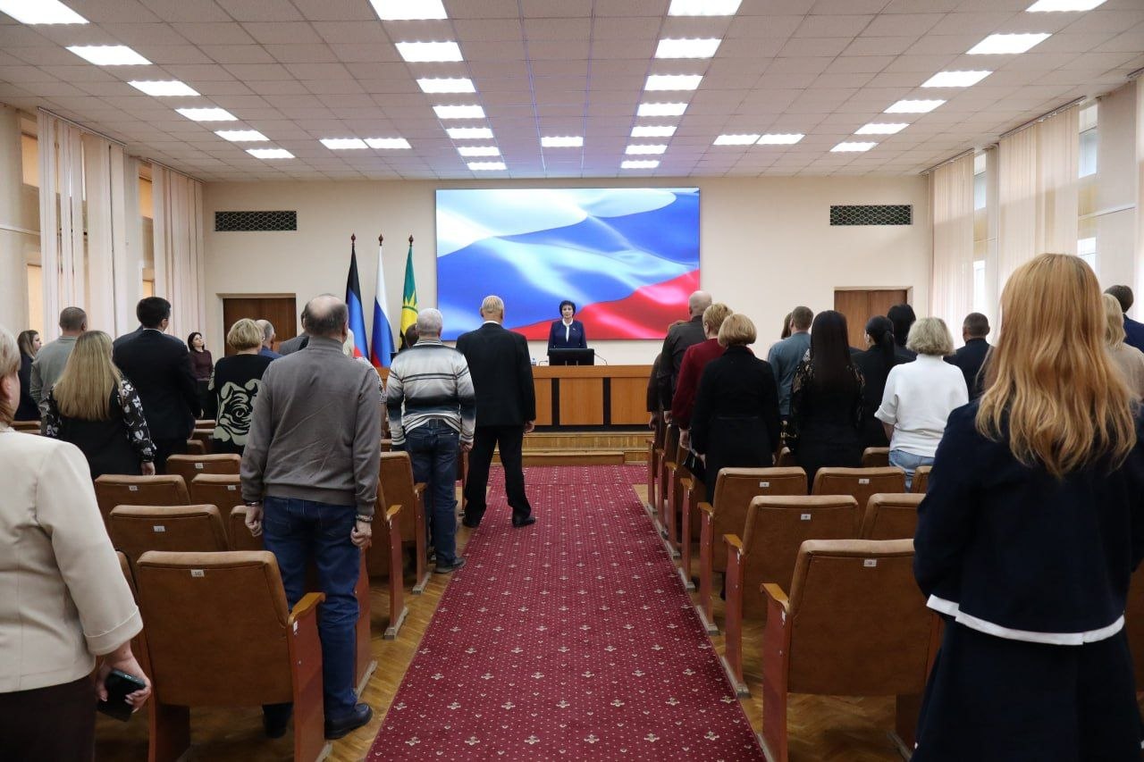 Валентина Харлашка: 26 марта провела 66 заседание Макеевского городского совета Донецкой Народной Республики Валентина Харлашка: 26 марта провела 66 заседание Макеевского городского совета Донецкой Народной Республики