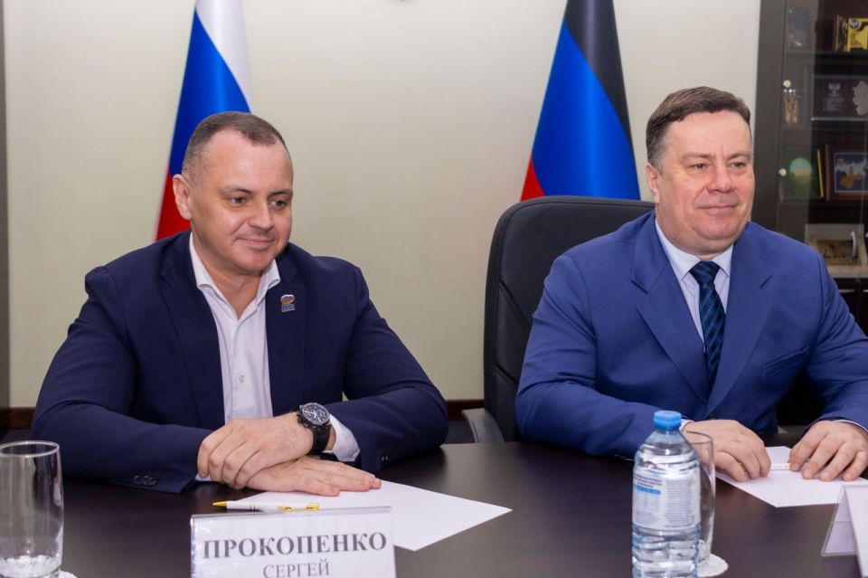 Константин Кузьмин: Продолжаем сотрудничество с коллегами из сибирского региона! Константин Кузьмин: Продолжаем сотрудничество с коллегами из сибирского региона!
