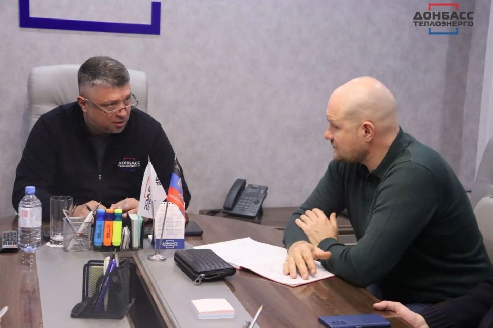 РУКОВОДСТВО ГУП ДНР «ДОНБАССТЕПЛОЭНЕРГО» ВСТРЕТИЛОСЬ С ПРЕДСТАВИТЕЛЯМИ «ГЛАВГОСЭКСПЕРТИЗЫ» РУКОВОДСТВО ГУП ДНР «ДОНБАССТЕПЛОЭНЕРГО» ВСТРЕТИЛОСЬ С ПРЕДСТАВИТЕЛЯМИ «ГЛАВГОСЭКСПЕРТИЗЫ»
