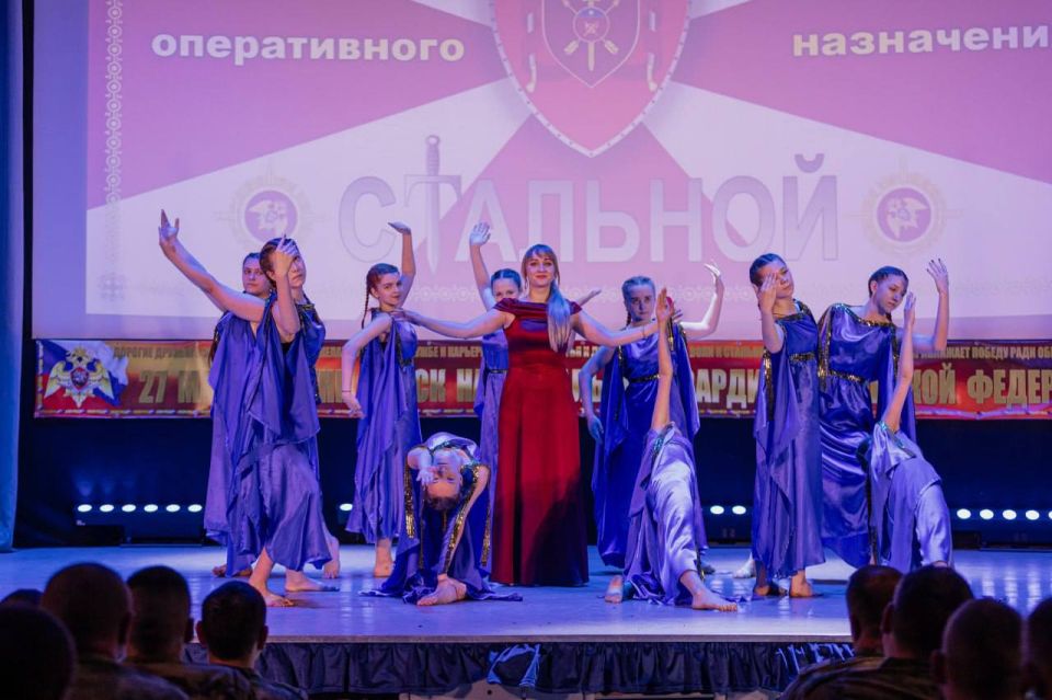 В МБУ «Клуб «Прогресс» г. о. Торез» прошло торжественное мероприятие «Доблесть и честь», посвящённое сразу двум важным датам: 10-летию Федеральной Службы Войск Национальной Гвардии Российской Федерации и 215-летию со дня... В МБУ «Клуб «Прогресс» г. о. Торез» прошло торжественное мероприятие «Доблесть и честь», посвящённое сразу двум важным датам: 10-летию Федеральной Службы Войск Национальной Гвардии Российской Федерации и 215-летию со дня...