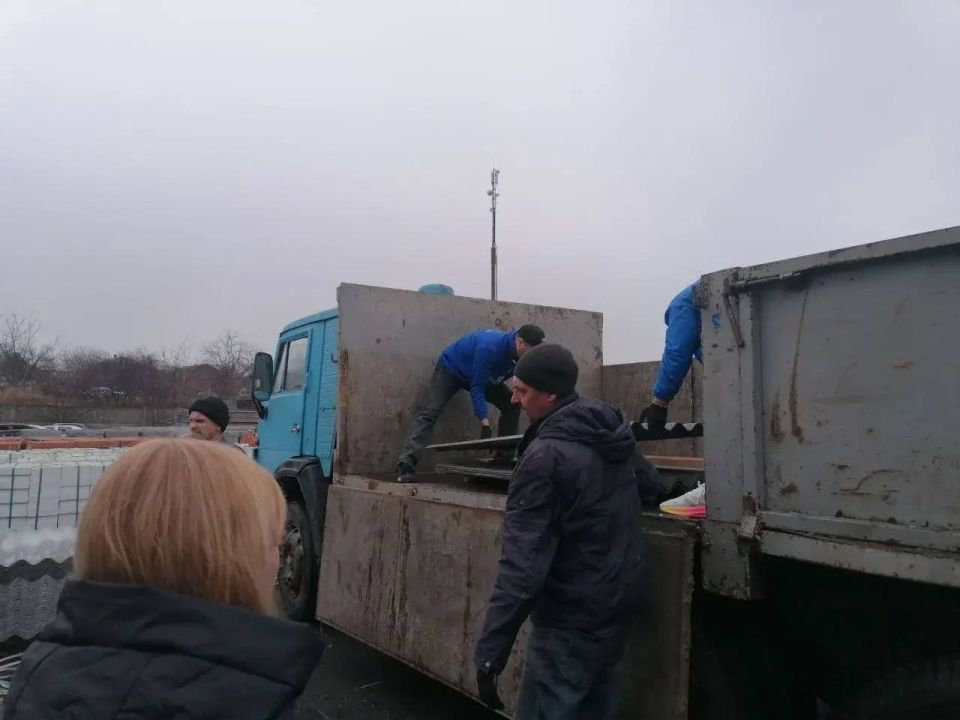 Александр Пеняев: Прошедшая неделя для специалистов Управления капитального строительства и восстановления выдалась насыщенной: работа велась сразу по нескольким направлениям — от инструментального обследования аварийных... Александр Пеняев: Прошедшая неделя для специалистов Управления капитального строительства и восстановления выдалась насыщенной: работа велась сразу по нескольким направлениям — от инструментального обследования аварийных...