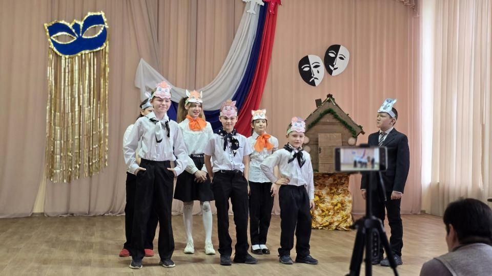 Всемирный день театра. Театральное искусство – одно из древнейших в истории человечества Всемирный день театра. Театральное искусство – одно из древнейших в истории человечества