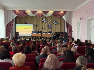 В Снежном обсудили перспективы работы по проекту "Донбасс - наш дом"