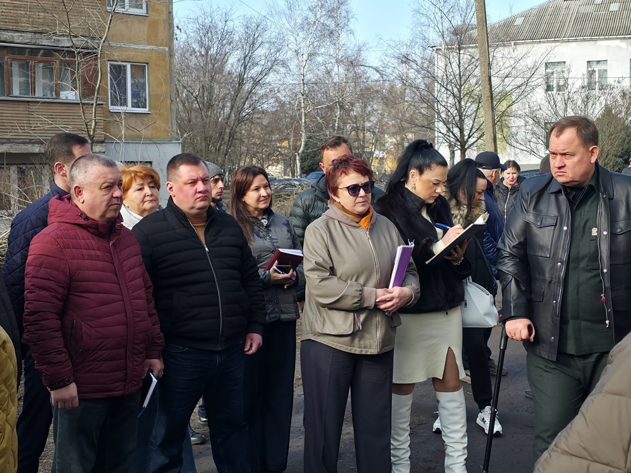 Провел сход с дончанами, проживающими на ул. Васнецова, 5А. Поговорили о наболевшем и наметили конкретные действия по улучшению ситуации Провел сход с дончанами, проживающими на ул. Васнецова, 5А. Поговорили о наболевшем и наметили конкретные действия по улучшению ситуации