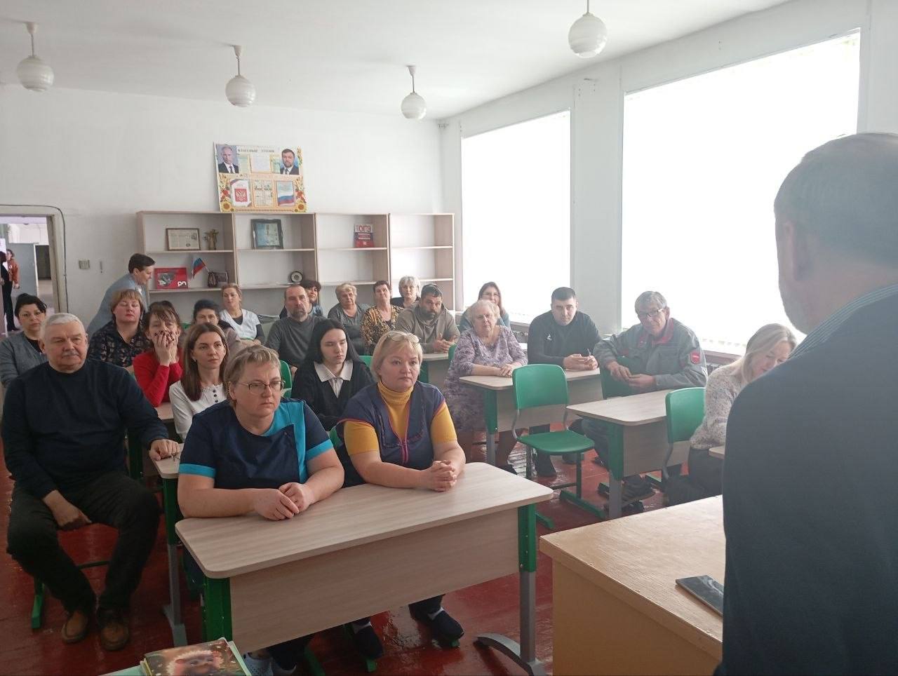 Состоялась рабочая встреча с коллективом Портовской школы Состоялась рабочая встреча с коллективом Портовской школы