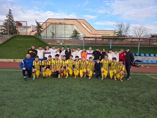 Соревнования по футболу «Крымский подснежник» Соревнования по футболу «Крымский подснежник»