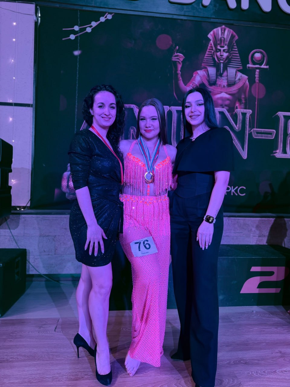 Активистки Совета женщин Шахтёрска и Женского движения партии «Единая Россия», участницы школы восточного танца «Зарифи+», с триумфом выступили на Межрегиональном рейтинговом чемпионате «АМУН-РА» в Москве Активистки Совета женщин Шахтёрска и Женского движения партии «Единая Россия», участницы школы восточного танца «Зарифи+», с триумфом выступили на Межрегиональном рейтинговом чемпионате «АМУН-РА» в Москве
