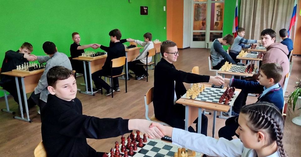 Шахматное первенство в городе Торезе Шахматное первенство в городе Торезе