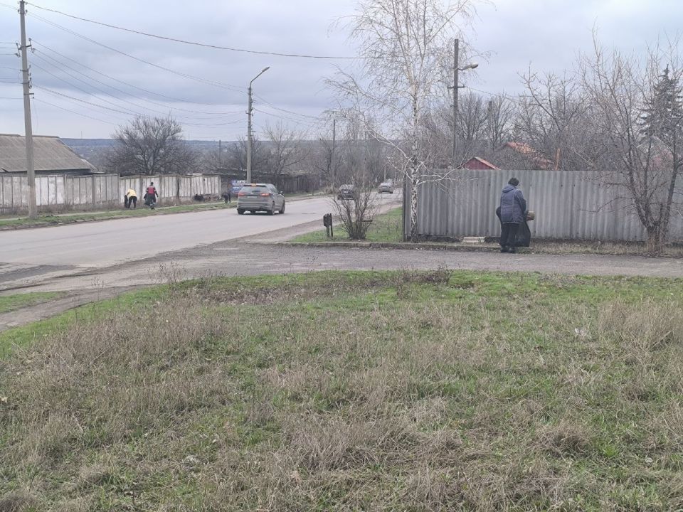 Сотрудники Енакиевского филиала ГУП ДНР «Донснабкомплект» приняли участие в общегородском субботнике Сотрудники Енакиевского филиала ГУП ДНР «Донснабкомплект» приняли участие в общегородском субботнике