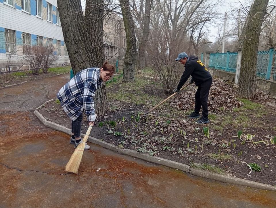 К субботнику присоединились предприятия и учреждения Кировского внутригородского района города Донецк! К субботнику присоединились предприятия и учреждения Кировского внутригородского района города Донецк!