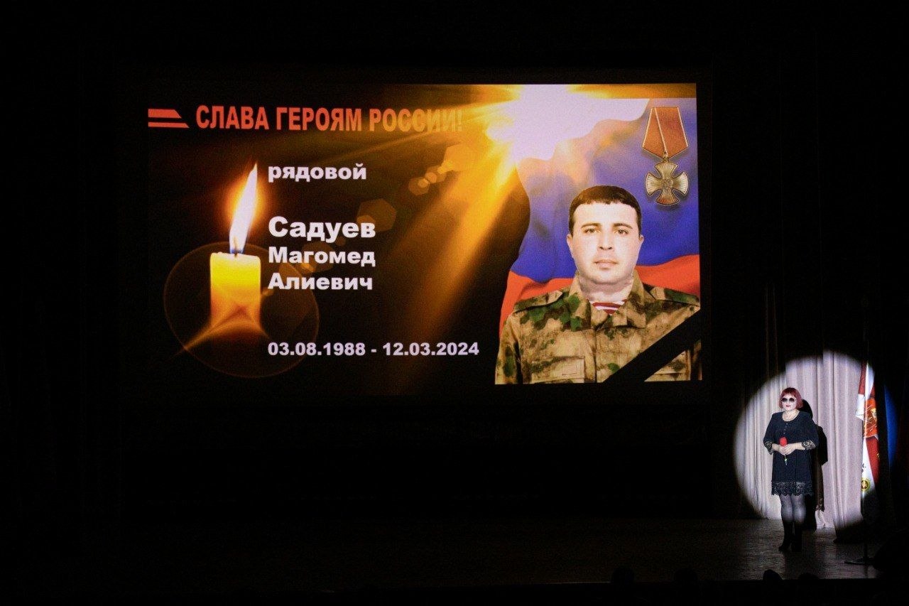 28 марта в МБУ «Клуб «Прогресс» г.о. Торез» прошло торжественное мероприятие, посвященное 10-летию основания войск Росгвардии, на котором чествовали казачий батальон «Таврида» 28 марта в МБУ «Клуб «Прогресс» г.о. Торез» прошло торжественное мероприятие, посвященное 10-летию основания войск Росгвардии, на котором чествовали казачий батальон «Таврида»