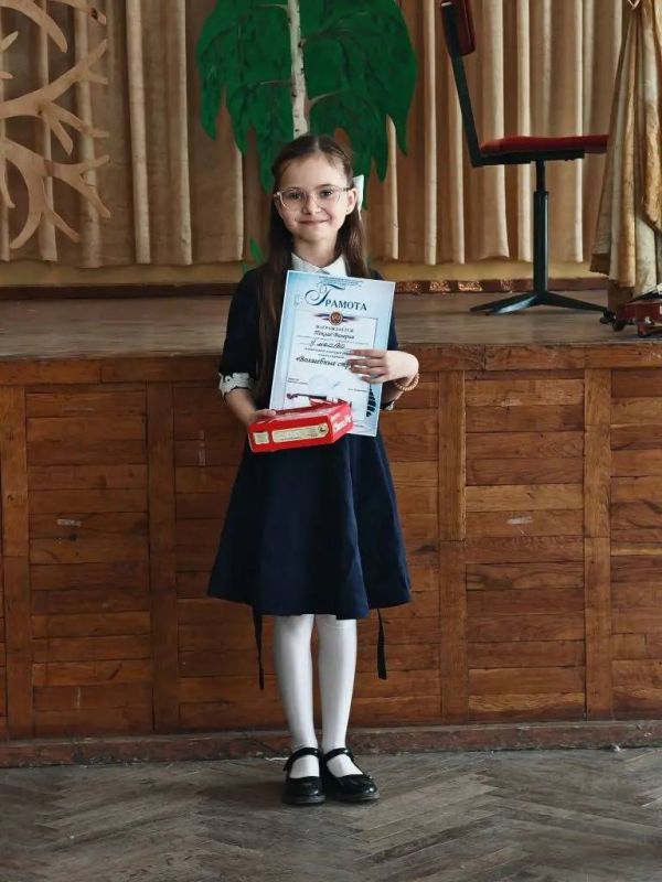 27 марта в МБУДО "Зугресская детская школа искусств" прошел конкурс скрипачей "Волшебный смычок" 27 марта в МБУДО "Зугресская детская школа искусств" прошел конкурс скрипачей "Волшебный смычок"