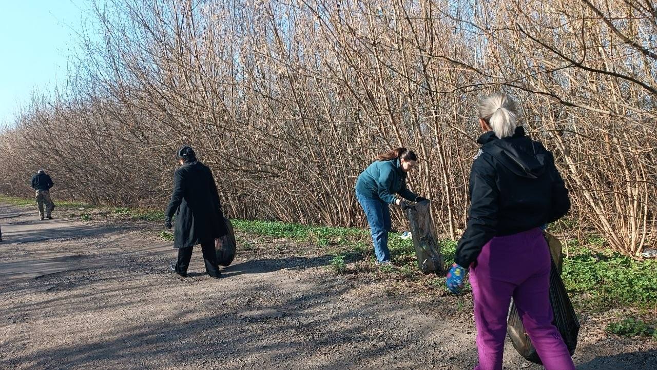 Сегодня, 28 марта, в рамкам проекта Единой России «Городская среда», Моспинское территориальное управление администрации городского округа Донецк, вместе с предприятиями, учреждениями и организациями, вооружившись граблями и... Сегодня, 28 марта, в рамкам проекта Единой России «Городская среда», Моспинское территориальное управление администрации городского округа Донецк, вместе с предприятиями, учреждениями и организациями, вооружившись граблями и...
