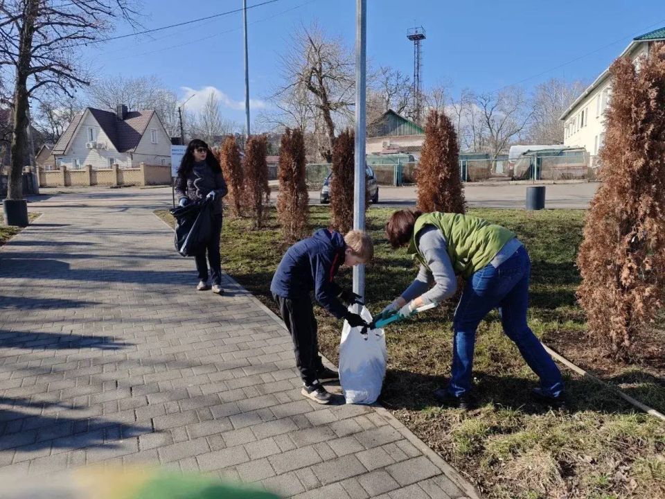 Сегодня в округе прошли масштабные субботники Сегодня в округе прошли масштабные субботники