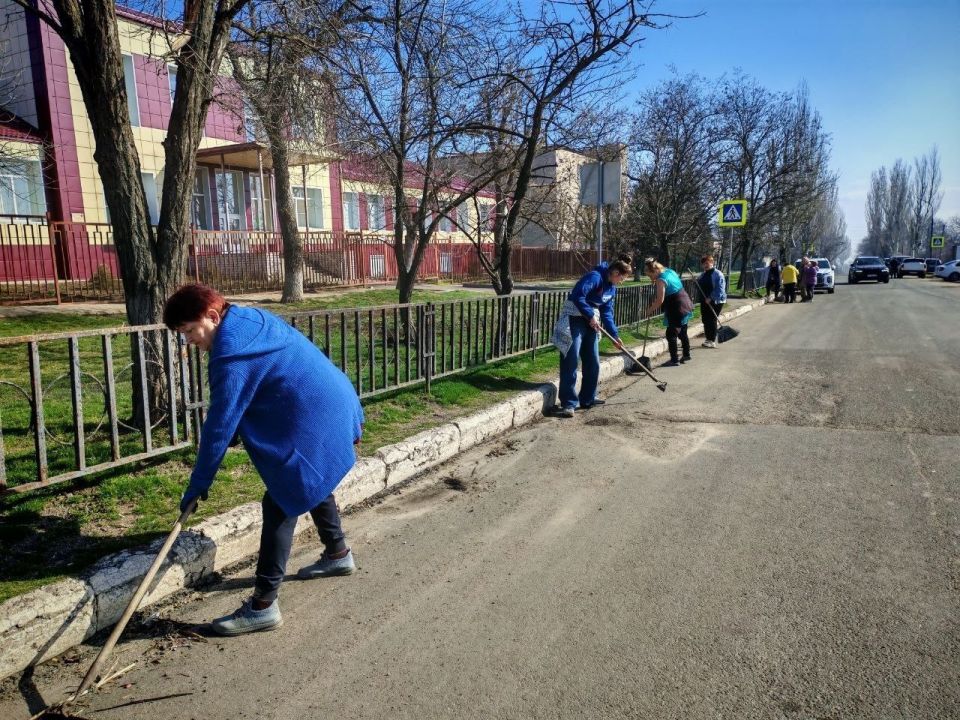 Муниципальный субботник прошел в Старобешевском округе Муниципальный субботник прошел в Старобешевском округе