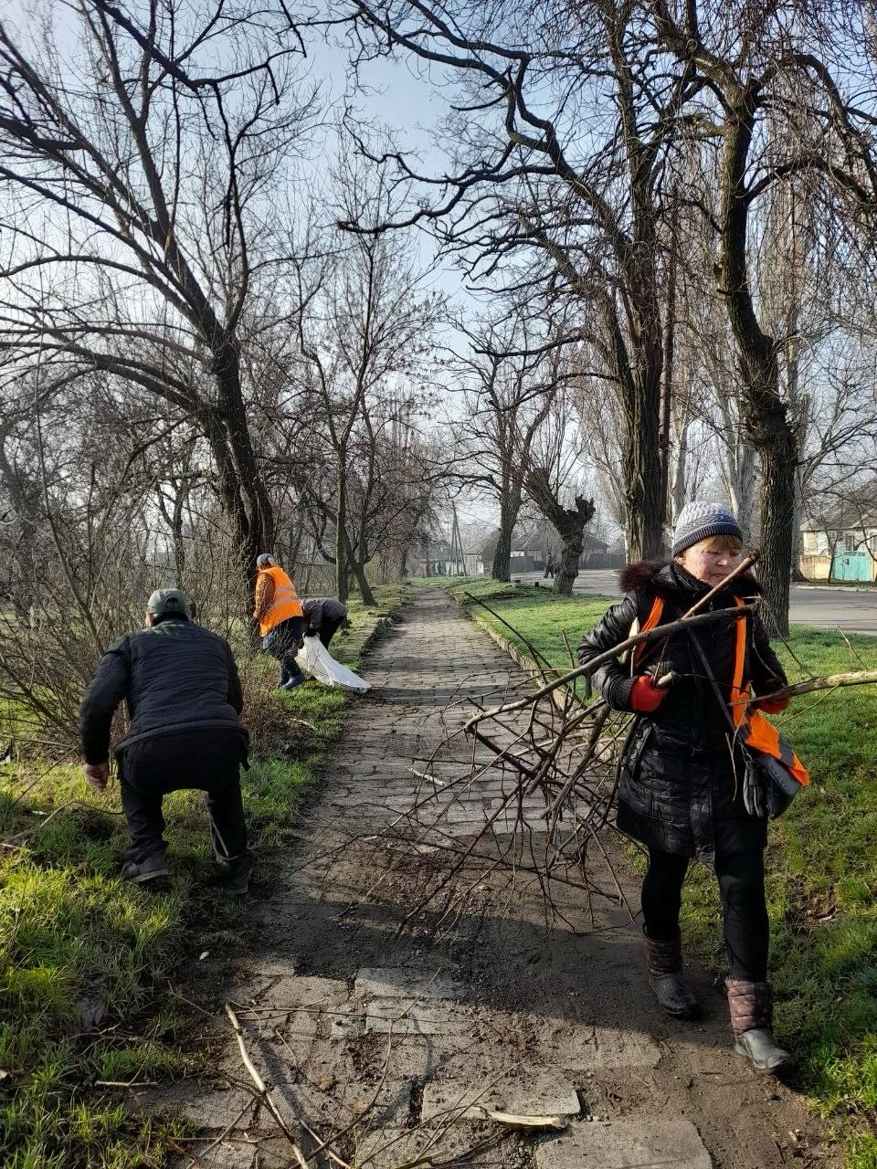 Сегодня, 28 марта, в рамкам проекта Единой России «Городская среда», Моспинское территориальное управление администрации городского округа Донецк, вместе с предприятиями, учреждениями и организациями, вооружившись граблями и... Сегодня, 28 марта, в рамкам проекта Единой России «Городская среда», Моспинское территориальное управление администрации городского округа Донецк, вместе с предприятиями, учреждениями и организациями, вооружившись граблями и...