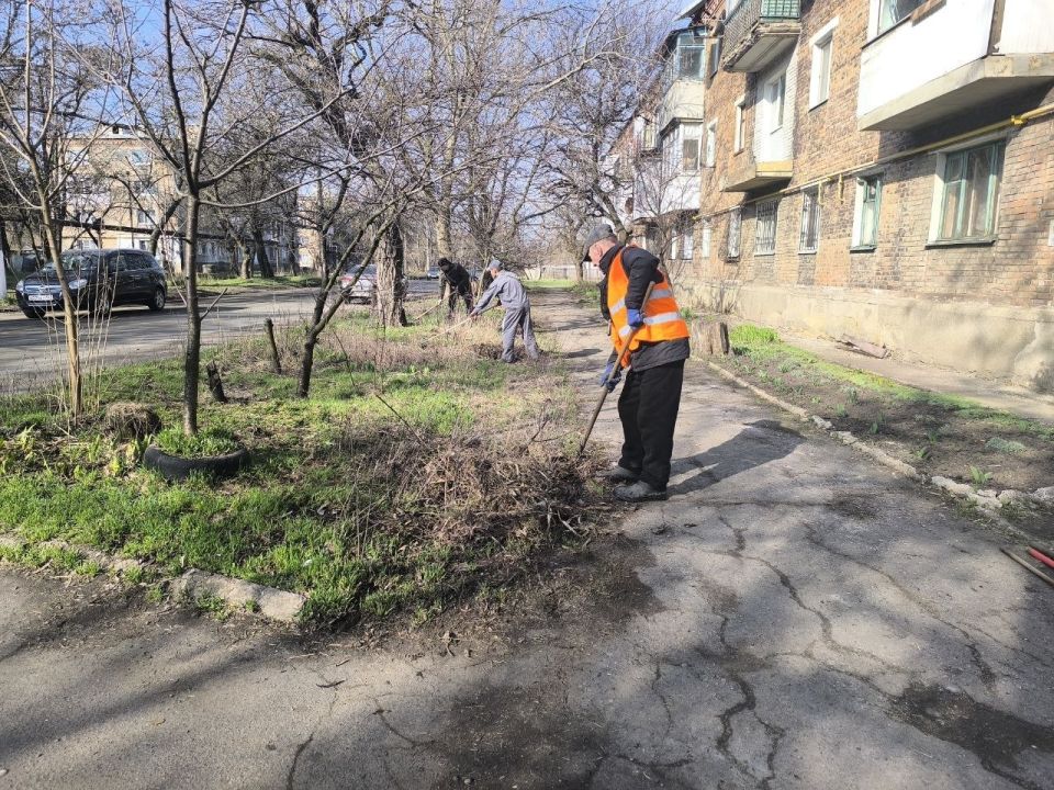 К субботнику присоединились предприятия и учреждения Кировского внутригородского района города Донецк! К субботнику присоединились предприятия и учреждения Кировского внутригородского района города Донецк!