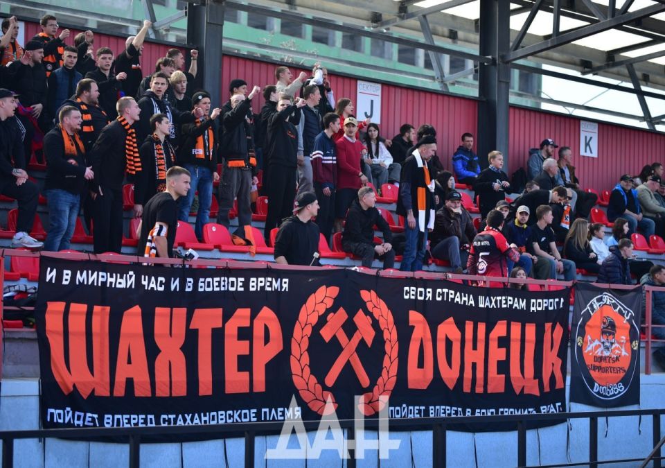 Поражение – не приговор! Впереди у «Шахтера» еще много возможностей проявить себя и порадовать болельщиков красивыми моментами и победами Поражение – не приговор! Впереди у «Шахтера» еще много возможностей проявить себя и порадовать болельщиков красивыми моментами и победами