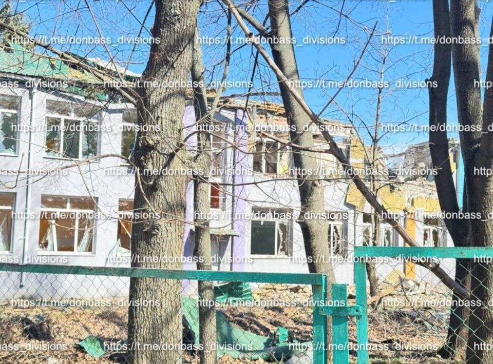 Удар нанесён по вражескому логову в оккупированном ВСУ Краматорске (ДНР) Местные жители делятся фото с места взрыва Удар нанесён по вражескому логову в оккупированном ВСУ Краматорске (ДНР) Местные жители делятся фото с места взрыва