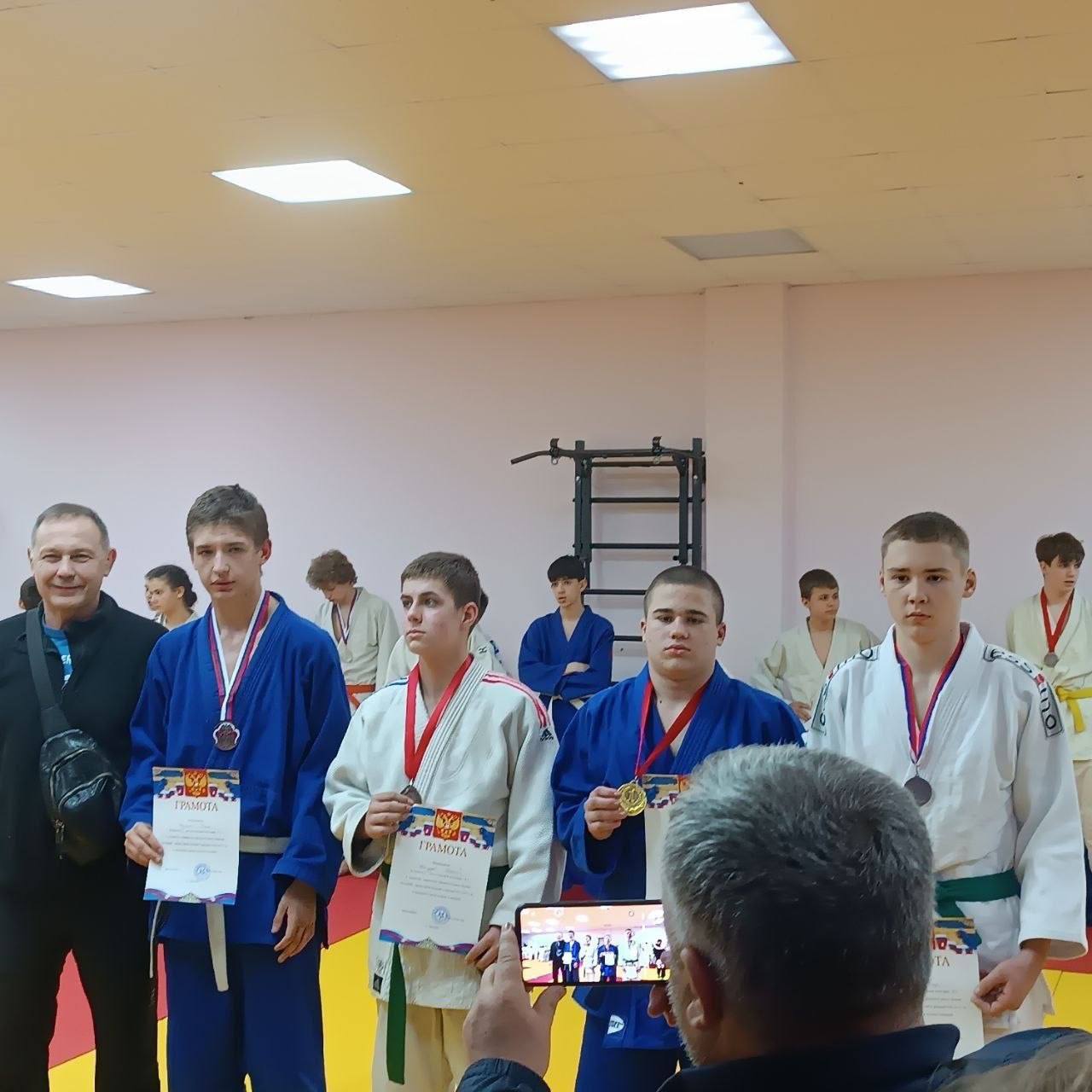 29 марта в г.Донецке прошло открытое Первенство г.Донецка по дзюдо среди юношей и девушек 2010-2012 гг.р.и Чемпионат среди мужчин и женщин 29 марта в г.Донецке прошло открытое Первенство г.Донецка по дзюдо среди юношей и девушек 2010-2012 гг.р.и Чемпионат среди мужчин и женщин