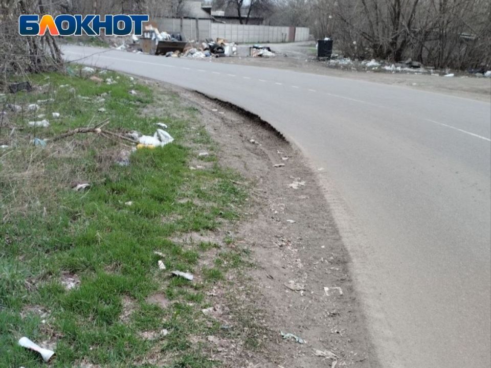 Будённовский район Донецка остался без тротуара после ремонта дороги Будённовский район Донецка остался без тротуара после ремонта дороги