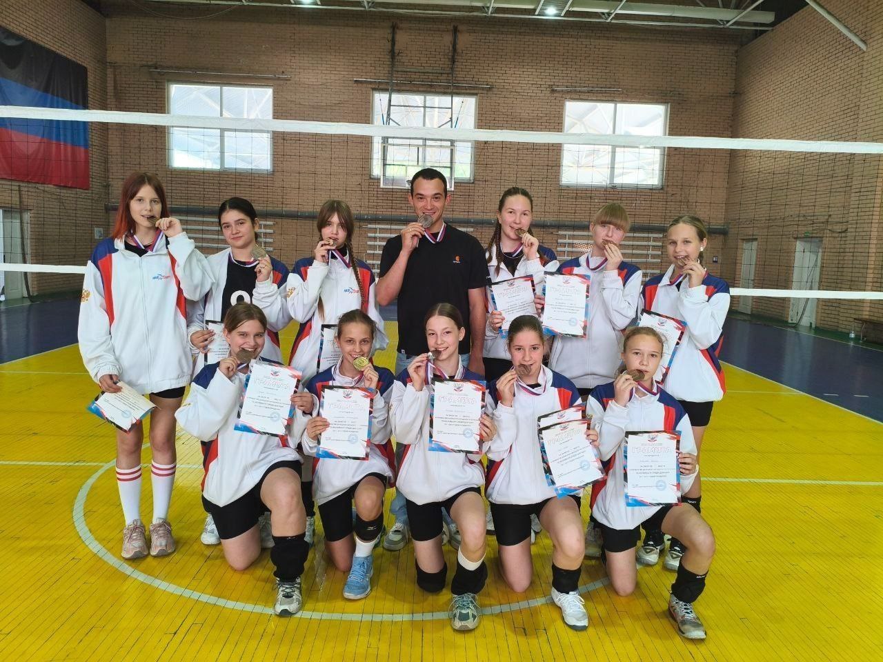 «Богата русская земля разными народами и педагогами, но все мы – русские» «Богата русская земля разными народами и педагогами, но все мы – русские»