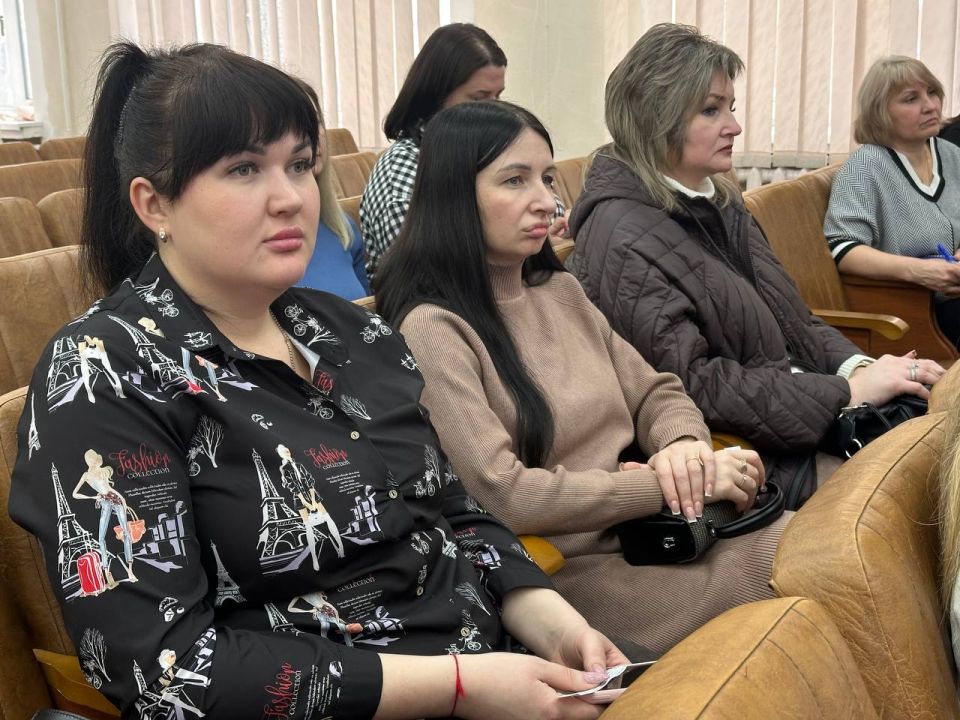 В Макеевке состоялось собрание секретарей первичных отделений Единой России В Макеевке состоялось собрание секретарей первичных отделений Единой России