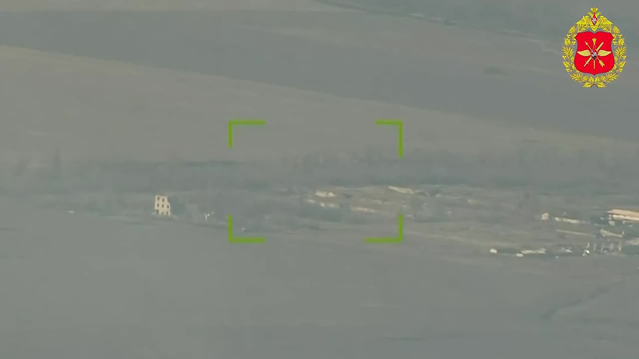 Минобороны России: 00:00 Расчеты БПЛА группировки «Центр» поразили пункты управления, антенны связи, технику и живую силу ВСУ на Добропольском направлении