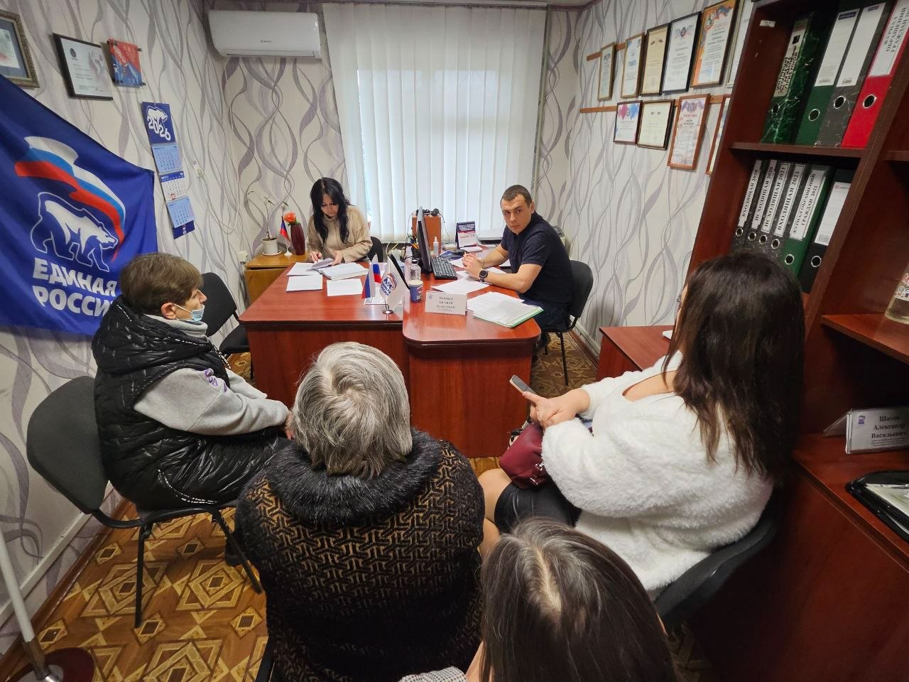 Приемы депутатов: социальные вопросы и благоустройство в Горловке и Кировском Приемы депутатов: социальные вопросы и благоустройство в Горловке и Кировском