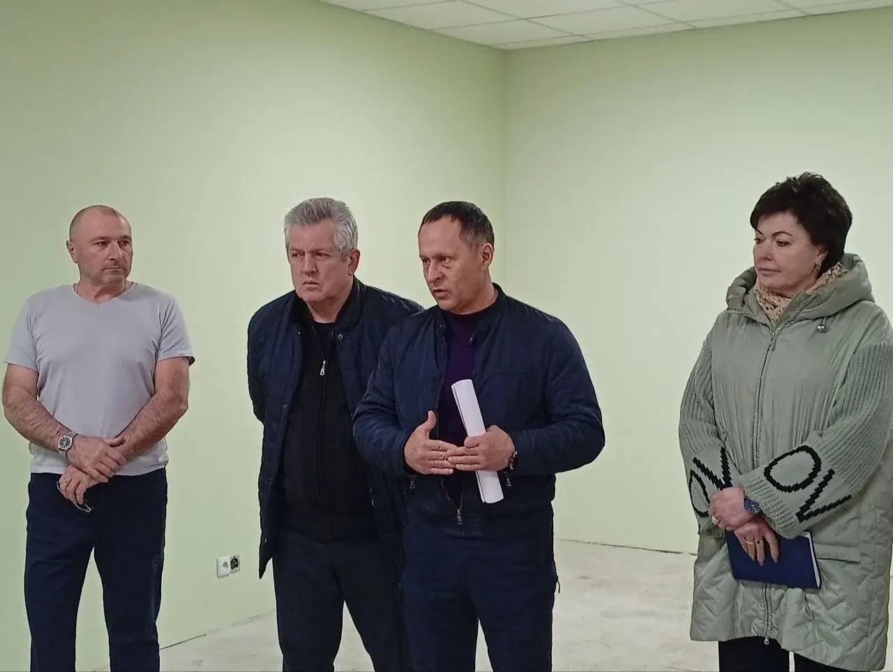 Сергей Дмитриев провел встречи с гражданами по вопросам инфраструктуры и услуг ЖКХ Сергей Дмитриев провел встречи с гражданами по вопросам инфраструктуры и услуг ЖКХ