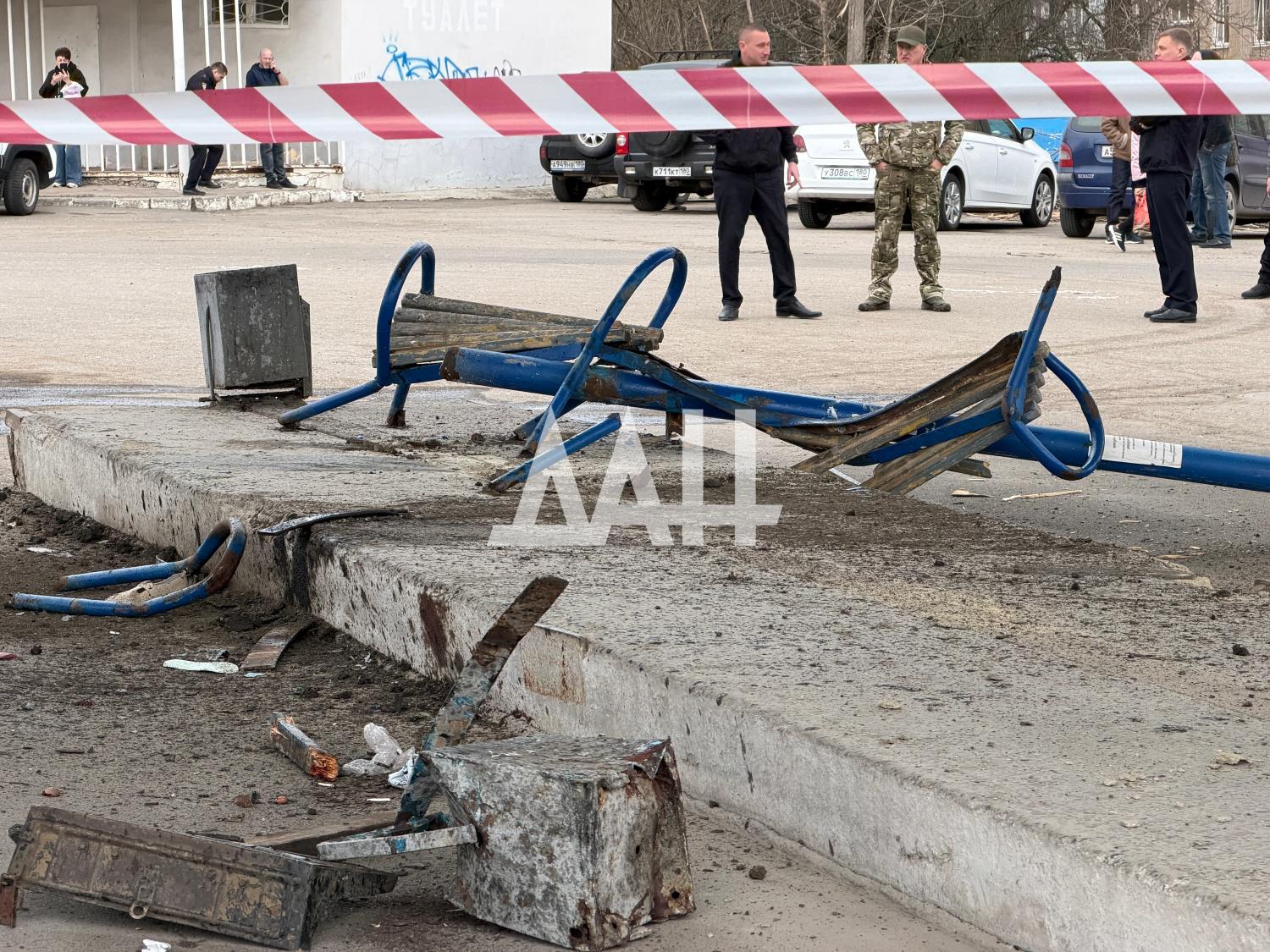 В Донецке грузовик въехал на автостанцию, погибли 2 человека и один пострадал