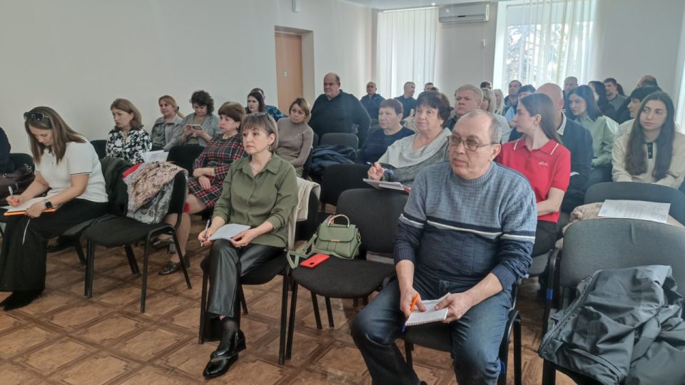 30 марта в Администрации Старобешевского муниципального округа прошло аппаратное совещание с руководителями структурных и территориальных подразделений Администрации округа, учреждений, организаций, предприятий 30 марта в Администрации Старобешевского муниципального округа прошло аппаратное совещание с руководителями структурных и территориальных подразделений Администрации округа, учреждений, организаций, предприятий