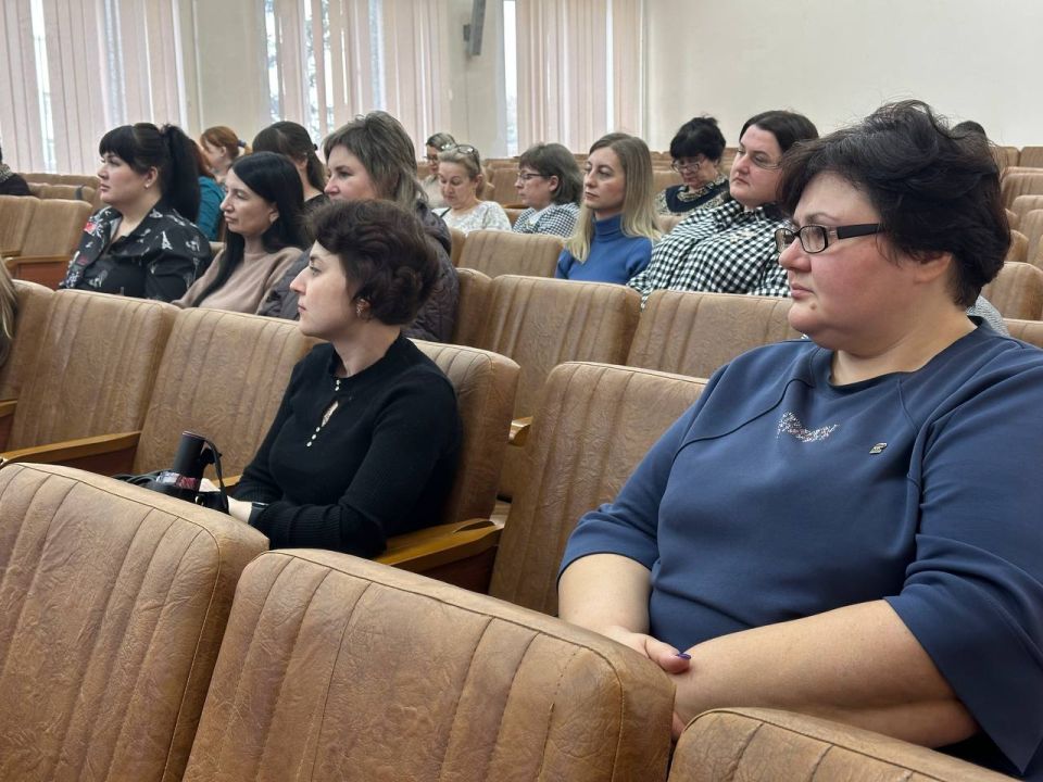 В Макеевке состоялось собрание секретарей первичных отделений Единой России В Макеевке состоялось собрание секретарей первичных отделений Единой России