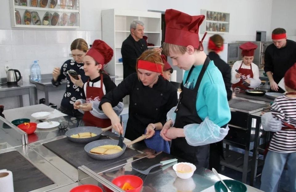 28.03.2026 г. на базе кафедры технологии и организации производства продуктов питания имени А.Ф. Коршуновой прошло первое занятие научной детской площадки «Академия вкусной науки»! 28.03.2026 г. на базе кафедры технологии и организации производства продуктов питания имени А.Ф. Коршуновой прошло первое занятие научной детской площадки «Академия вкусной науки»!