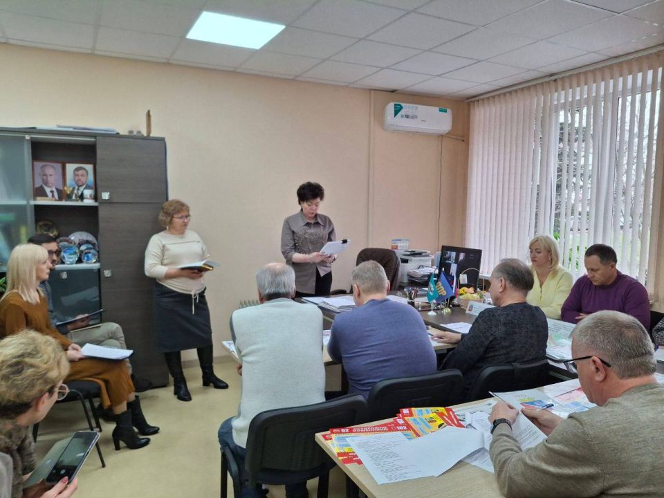 В пятницу, 27 марта, состоялось 61-е заседание Ясиноватского муниципального совета Донецкой Народной Республики В пятницу, 27 марта, состоялось 61-е заседание Ясиноватского муниципального совета Донецкой Народной Республики