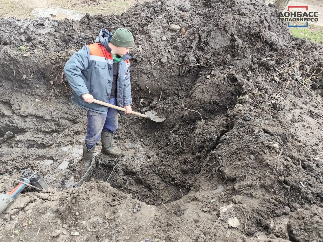 ТЕПЛО ПОД НАДЕЖНОЙ ЗАЩИТОЙ: УСТРАНЕНИЕ АВАРИИ НА УЧАСТКЕ ОТ КОТЕЛЬНОЙ №2 ТЕПЛО ПОД НАДЕЖНОЙ ЗАЩИТОЙ: УСТРАНЕНИЕ АВАРИИ НА УЧАСТКЕ ОТ КОТЕЛЬНОЙ №2