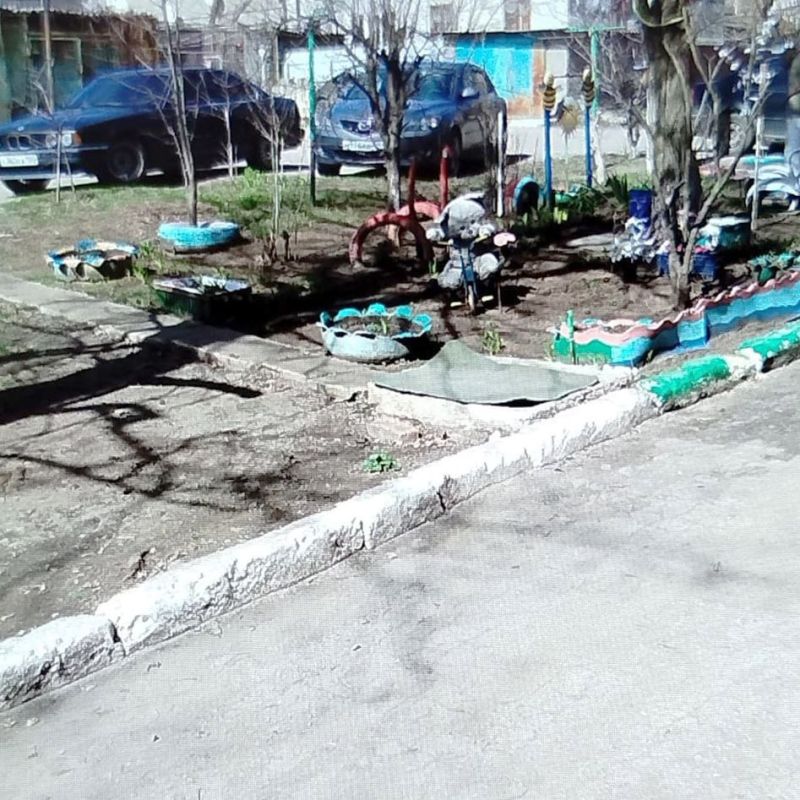 Кировчане провели субботник во дворах Кировчане провели субботник во дворах
