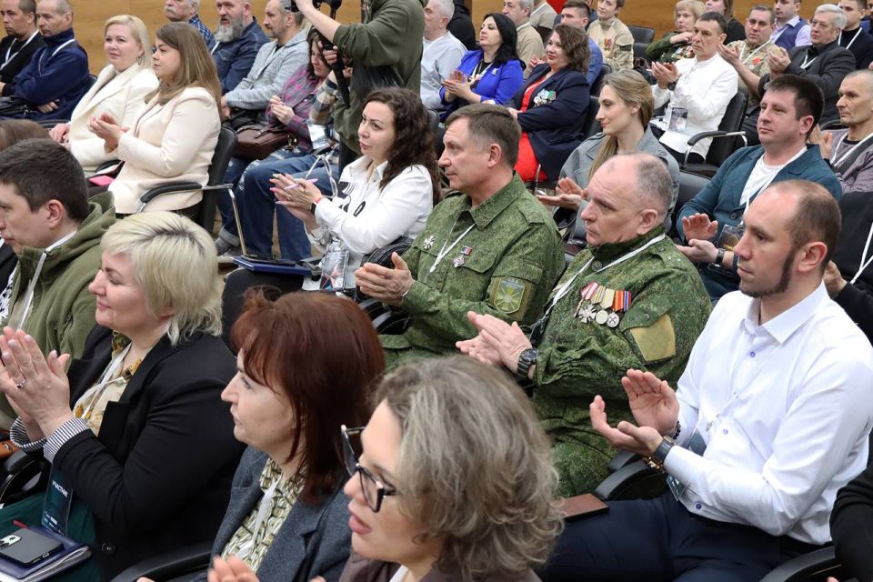 Андрей Чертков: Один из дней ВЭБ.РФ в нашей Республике посвятили поддержке защитников Отечества Андрей Чертков: Один из дней ВЭБ.РФ в нашей Республике посвятили поддержке защитников Отечества