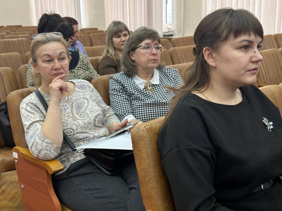 В Макеевке состоялось собрание секретарей первичных отделений Единой России В Макеевке состоялось собрание секретарей первичных отделений Единой России