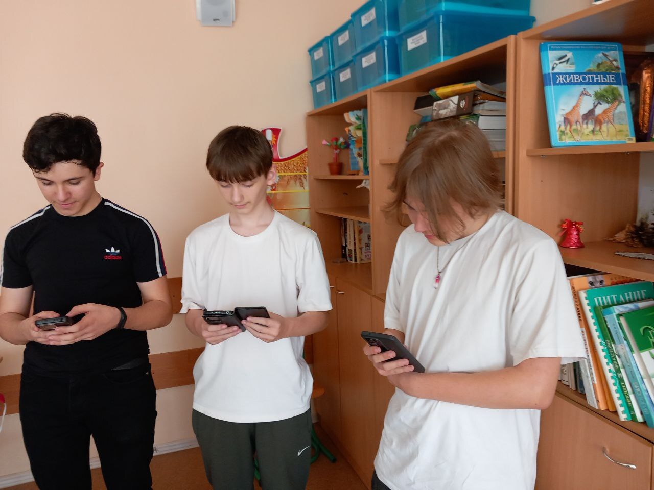 Департамент природных ресурсов и экологии ЯНАО организовал дистанционную викторину «Познавательные и удивительные факты о природе» для школьников из Волновахи Департамент природных ресурсов и экологии ЯНАО организовал дистанционную викторину «Познавательные и удивительные факты о природе» для школьников из Волновахи