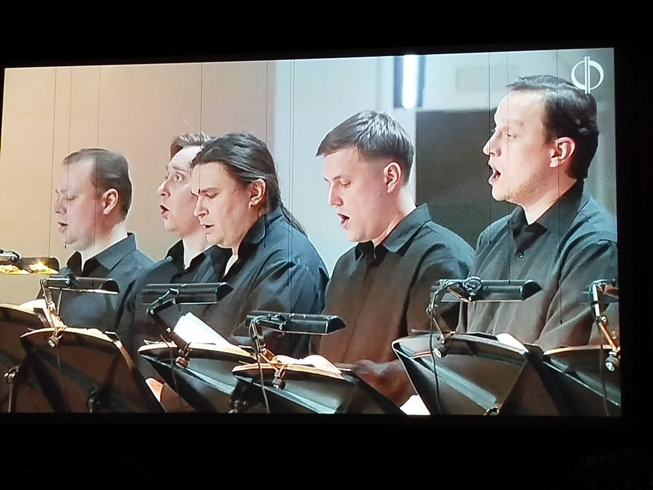 Активистки партийных проектов «Женское движение Единой России» Буденновского района г. Донецка и «Старшее поколение» с большим удовольствием посещает Виртуальные концерты в Донецкой филармонии Активистки партийных проектов «Женское движение Единой России» Буденновского района г. Донецка и «Старшее поколение» с большим удовольствием посещает Виртуальные концерты в Донецкой филармонии