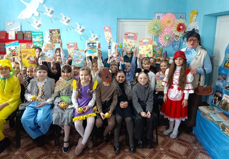 В Снежном состоялись фольклорные праздники и спортивные состязания В Снежном состоялись фольклорные праздники и спортивные состязания