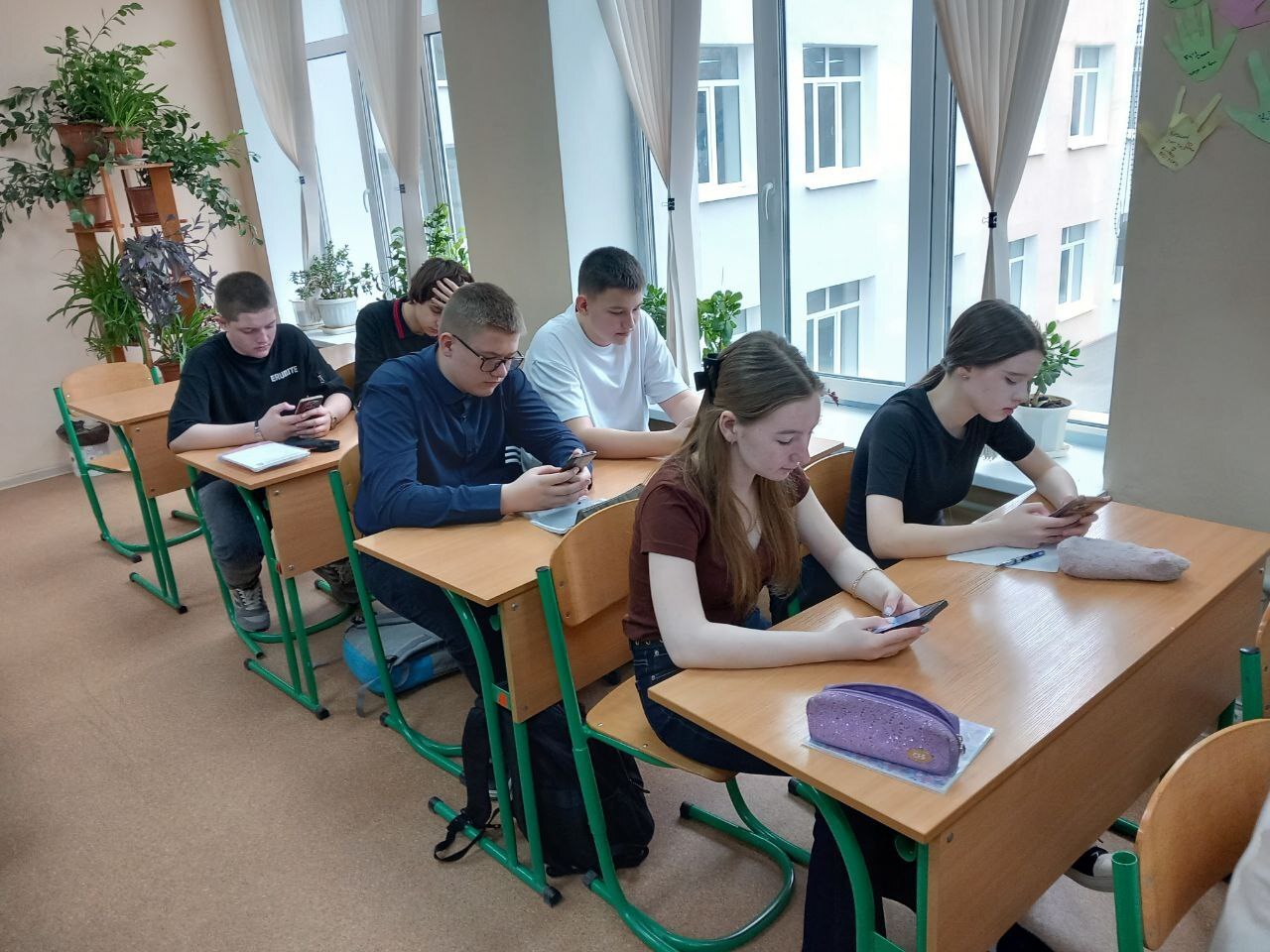 Департамент природных ресурсов и экологии ЯНАО организовал дистанционную викторину «Познавательные и удивительные факты о природе» для школьников из Волновахи Департамент природных ресурсов и экологии ЯНАО организовал дистанционную викторину «Познавательные и удивительные факты о природе» для школьников из Волновахи