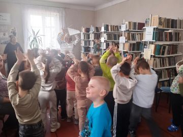 Сегодня в библиотеке-филиале № 6 прошло торжественное открытие Недели детской книги – «В книжном царстве, библиотечном государстве»